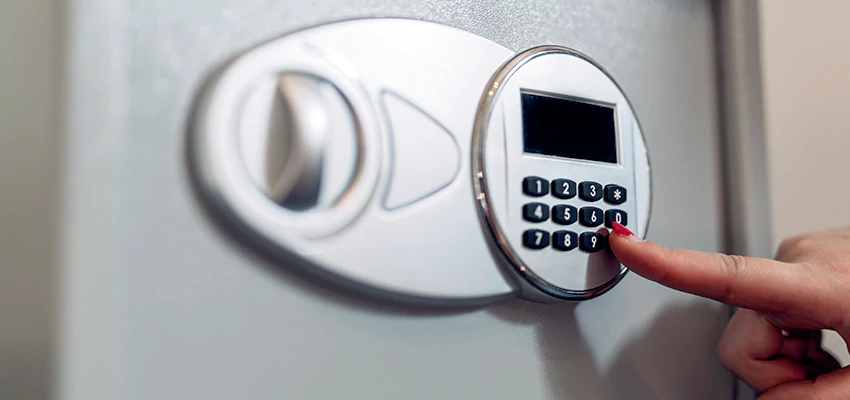 Jewelry Safe Cracking in West Athens, California