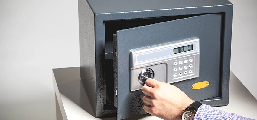 Jewelry Safe Unlocking Service in West Athens, California