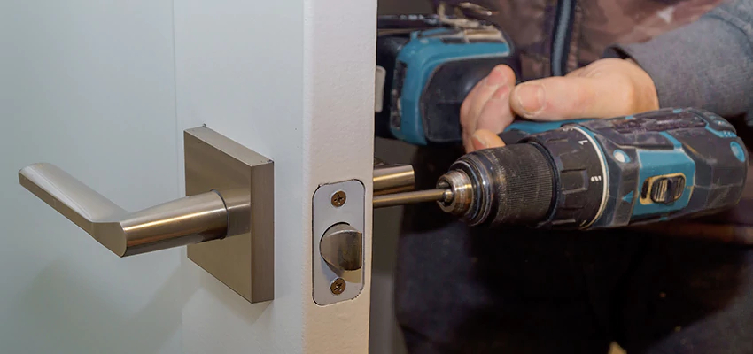 Broken Door Handle Lock Repair in West Athens, California